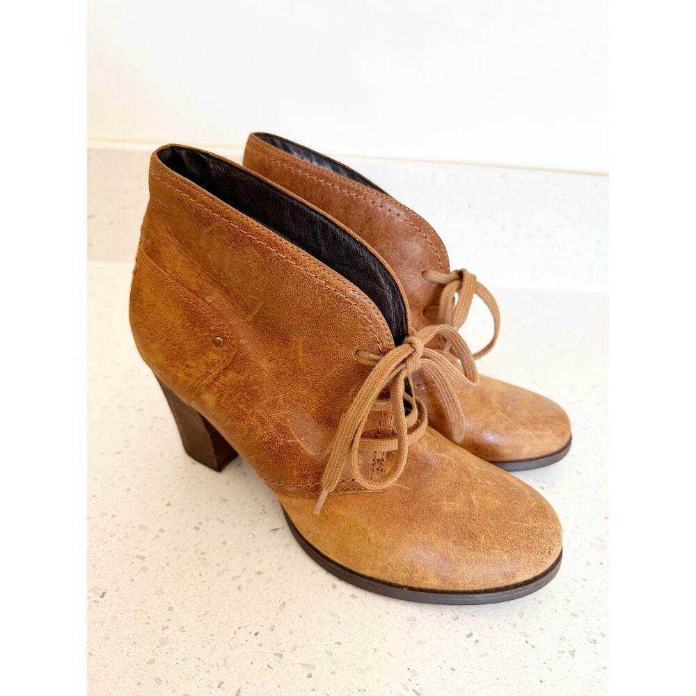 Clarks Artisan Tan Leather Upper Lace-Up Ankle Boots Size 9.5 Boho Western